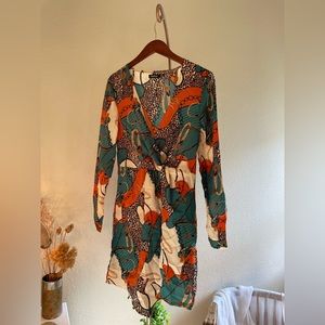 Patterned dress brand new never worn without tags